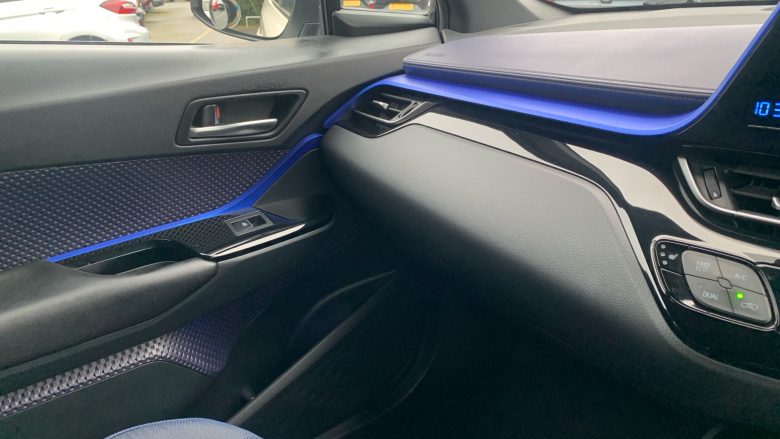 Toyota C-HR 1.8 Hybrid Dynamic 5dr CVT Hybrid Hatchback